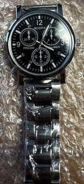 Modiya Quartz Watch With Black Face And Stainless Steel Band ￼